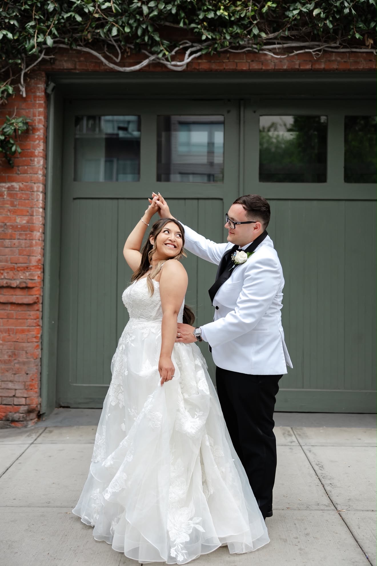 Bride and groom first look by Jazlyn